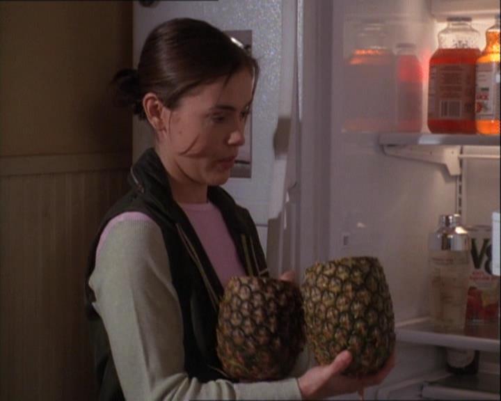 Charmed-Online-dot-net_121LoveHurts2373.jpg Charmed-Online-dot-net_121LoveHurts2373.jpg