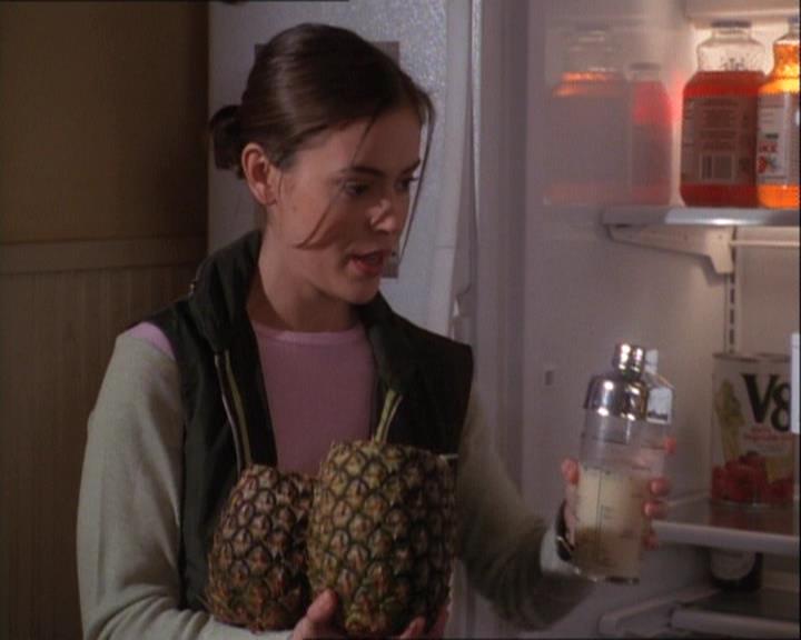 Charmed-Online-dot-net_121LoveHurts2376.jpg Charmed-Online-dot-net_121LoveHurts2376.jpg