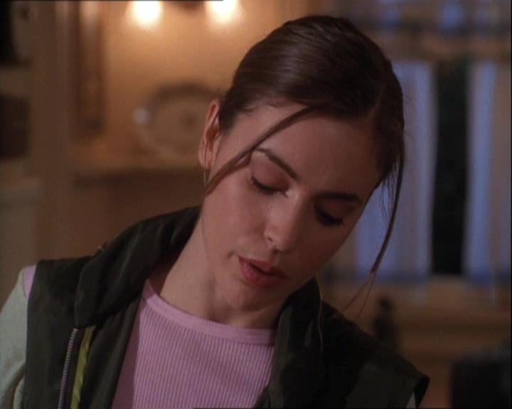 Charmed-Online-dot-net_121LoveHurts2395.jpg Charmed-Online-dot-net_121LoveHurts2395.jpg