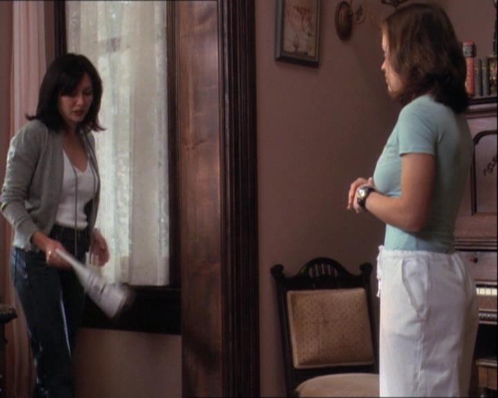 Charmed-Online-dot-net_122DejaVuAllOverAgain0203.jpg Charmed-Online-dot-net_122DejaVuAllOverAgain0203.jpg