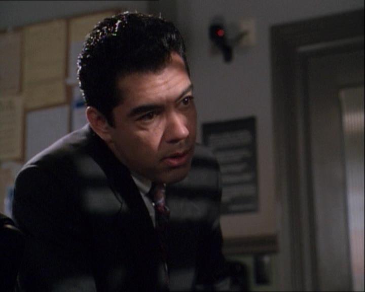 Charmed-Online-dot-net_122DejaVuAllOverAgain0444.jpg Charmed-Online-dot-net_122DejaVuAllOverAgain0444.jpg