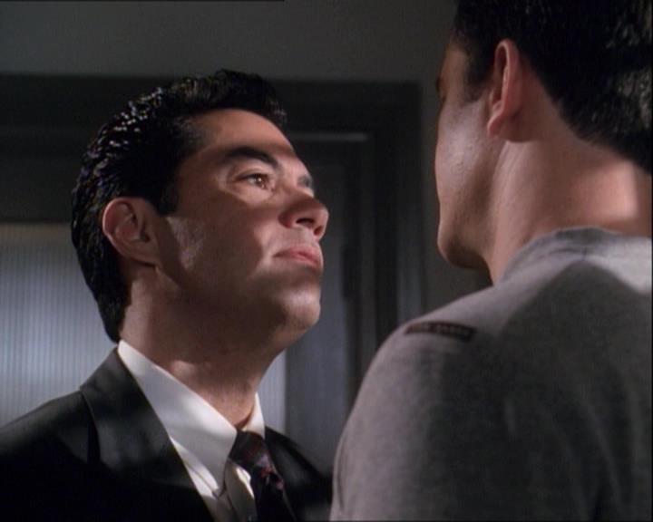 Charmed-Online-dot-net_122DejaVuAllOverAgain0470.jpg Charmed-Online-dot-net_122DejaVuAllOverAgain0470.jpg