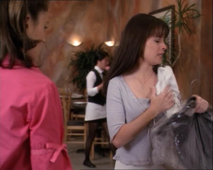 Charmed-Online-dot-net_122DejaVuAllOverAgain0557.jpg Charmed-Online-dot-net_122DejaVuAllOverAgain0557.jpg