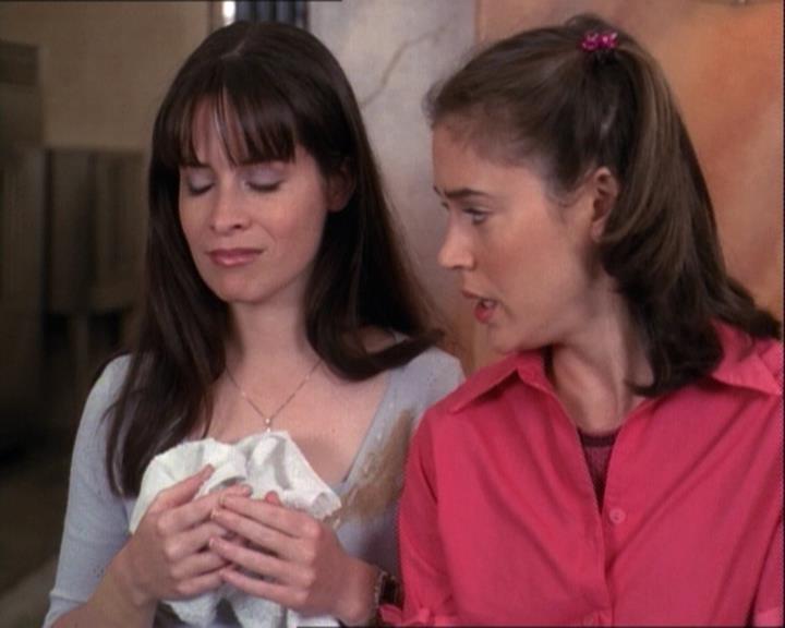 Charmed-Online-dot-net_122DejaVuAllOverAgain0657.jpg Charmed-Online-dot-net_122DejaVuAllOverAgain0657.jpg