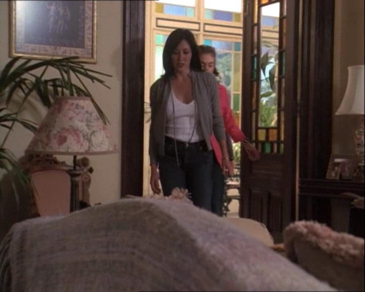 Charmed-Online-dot-net_122DejaVuAllOverAgain0793.jpg Charmed-Online-dot-net_122DejaVuAllOverAgain0793.jpg