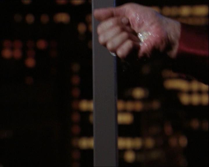 Charmed-Online-dot-net_122DejaVuAllOverAgain0899.jpg Charmed-Online-dot-net_122DejaVuAllOverAgain0899.jpg