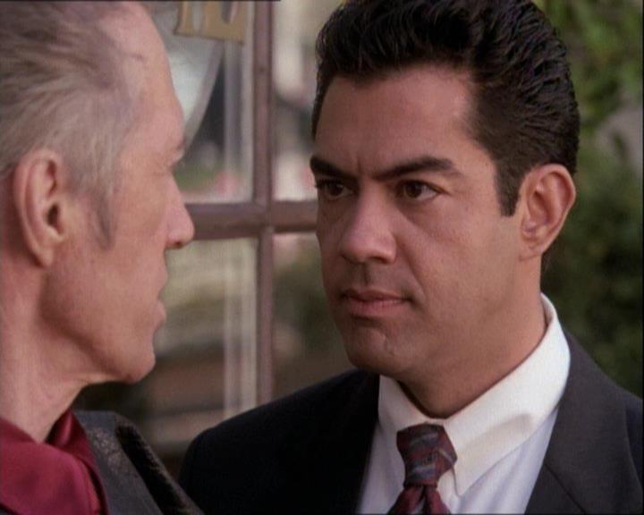 Charmed-Online-dot-net_122DejaVuAllOverAgain1180.jpg Charmed-Online-dot-net_122DejaVuAllOverAgain1180.jpg