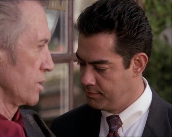 Charmed-Online-dot-net_122DejaVuAllOverAgain1181.jpg Charmed-Online-dot-net_122DejaVuAllOverAgain1181.jpg