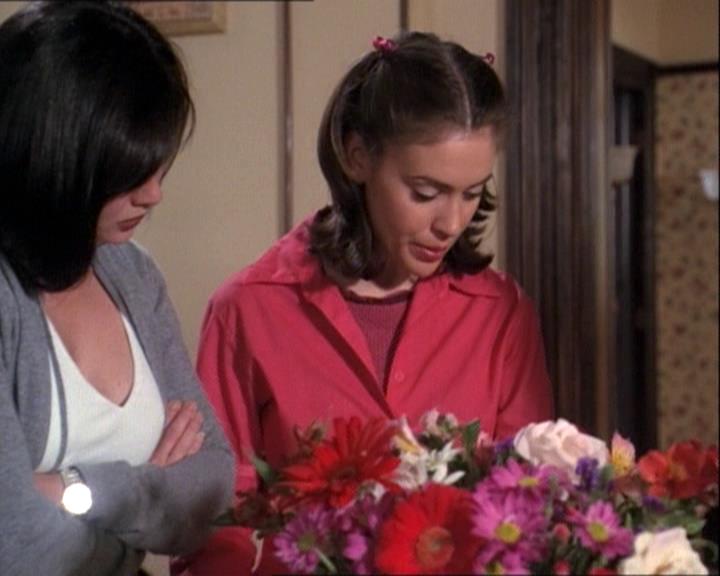 Charmed-Online-dot-net_122DejaVuAllOverAgain1747.jpg Charmed-Online-dot-net_122DejaVuAllOverAgain1747.jpg