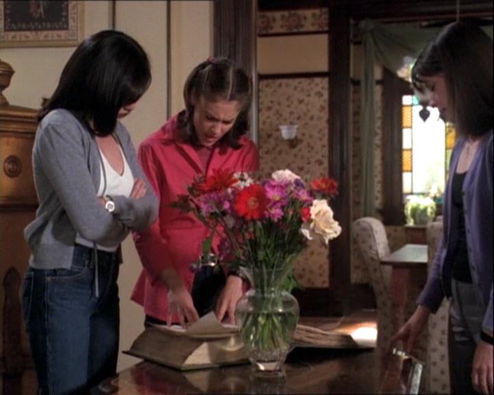 Charmed-Online-dot-net_122DejaVuAllOverAgain1751.jpg Charmed-Online-dot-net_122DejaVuAllOverAgain1751.jpg