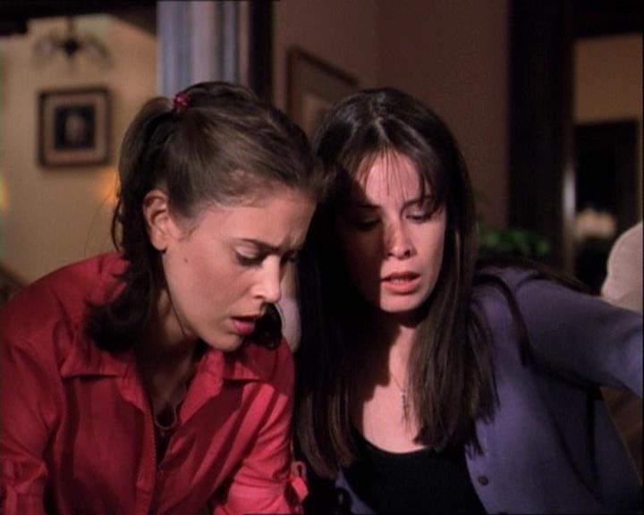 Charmed-Online-dot-net_122DejaVuAllOverAgain1805.jpg Charmed-Online-dot-net_122DejaVuAllOverAgain1805.jpg