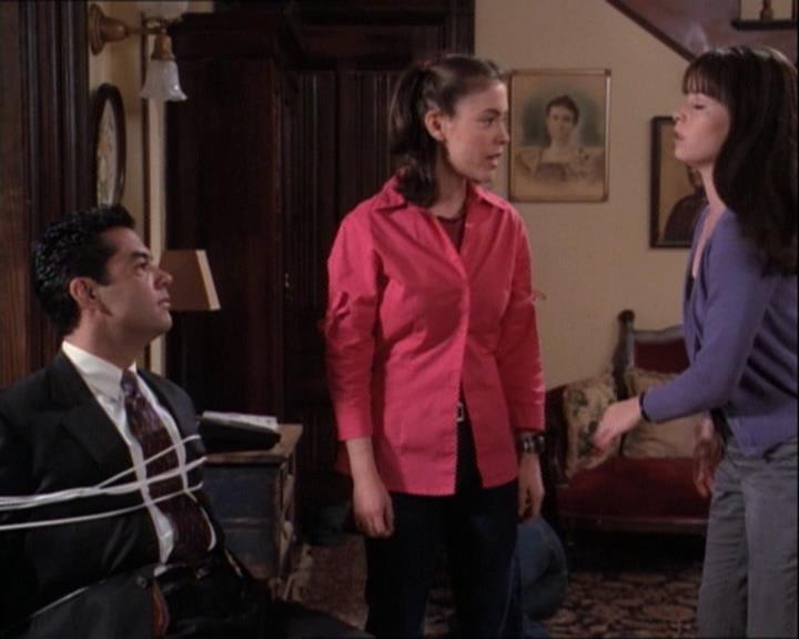 Charmed-Online-dot-net_122DejaVuAllOverAgain1831.jpg Charmed-Online-dot-net_122DejaVuAllOverAgain1831.jpg