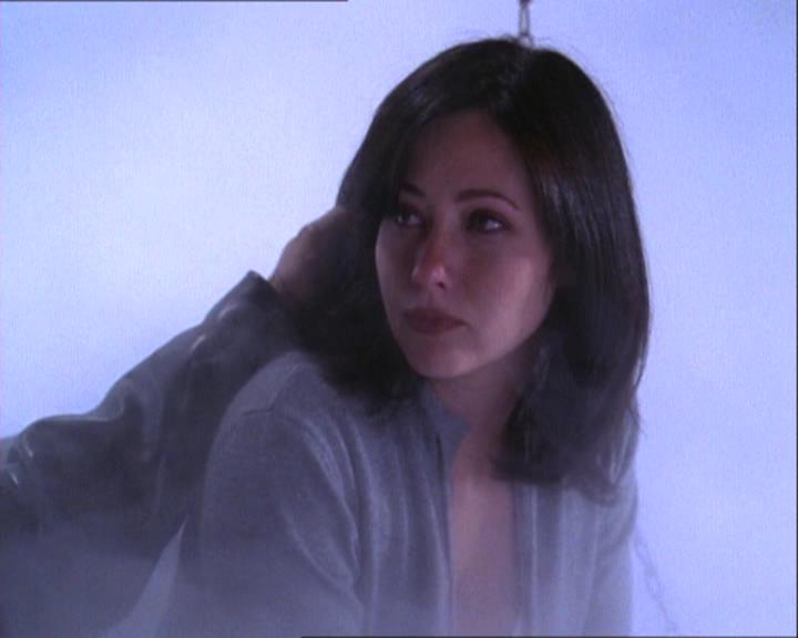 Charmed-Online-dot-net_122DejaVuAllOverAgain1945.jpg Charmed-Online-dot-net_122DejaVuAllOverAgain1945.jpg