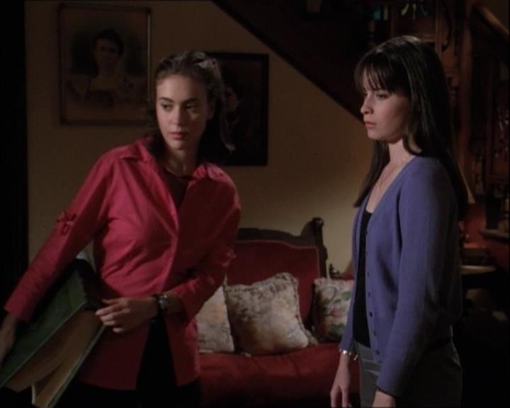 Charmed-Online-dot-net_122DejaVuAllOverAgain2177.jpg Charmed-Online-dot-net_122DejaVuAllOverAgain2177.jpg