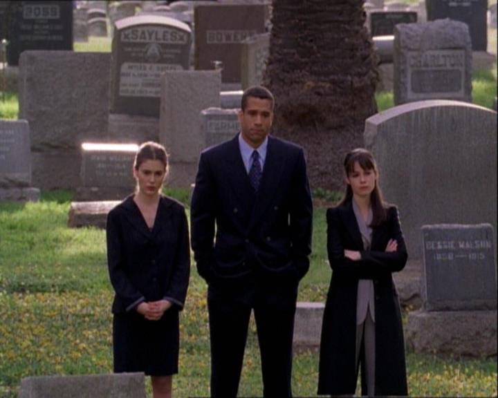 Charmed-Online-dot-net_122DejaVuAllOverAgain2223.jpg Charmed-Online-dot-net_122DejaVuAllOverAgain2223.jpg