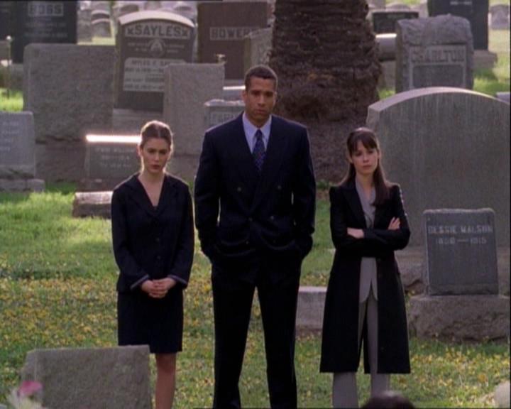 Charmed-Online-dot-net_122DejaVuAllOverAgain2224.jpg Charmed-Online-dot-net_122DejaVuAllOverAgain2224.jpg