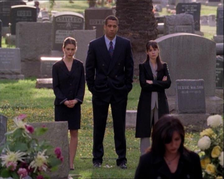 Charmed-Online-dot-net_122DejaVuAllOverAgain2227.jpg Charmed-Online-dot-net_122DejaVuAllOverAgain2227.jpg