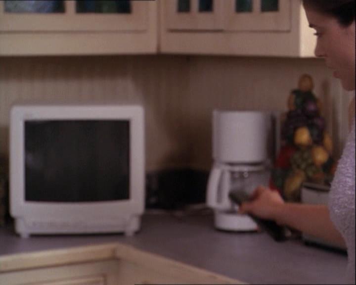 Charmed-Online-dot-net_122DejaVuAllOverAgain2269.jpg Charmed-Online-dot-net_122DejaVuAllOverAgain2269.jpg