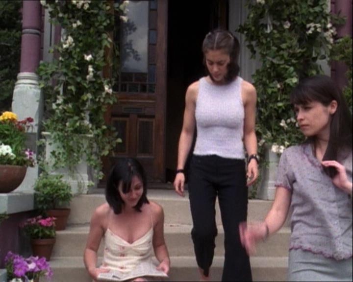 Charmed-Online-dot-net_122DejaVuAllOverAgain2321.jpg Charmed-Online-dot-net_122DejaVuAllOverAgain2321.jpg