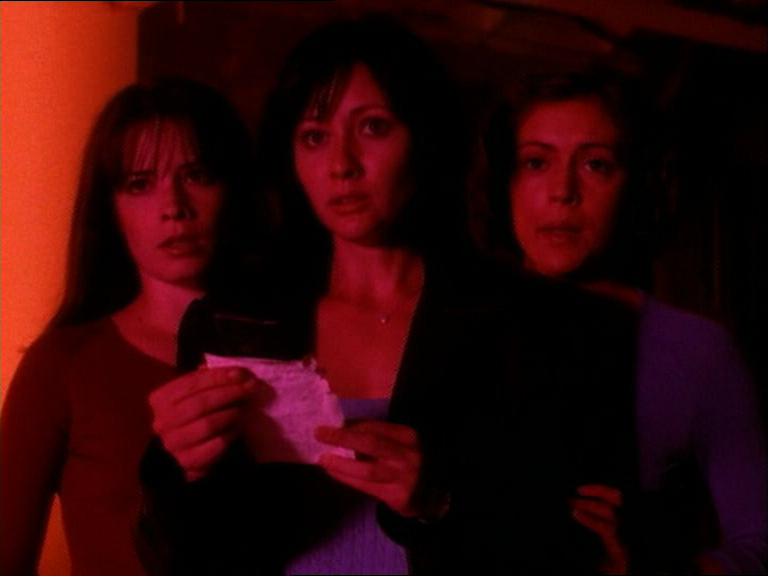 charmed-online_dot_net_OpeningCreditsS1-00045.png charmed-online_dot_net_OpeningCreditsS1-00045.png