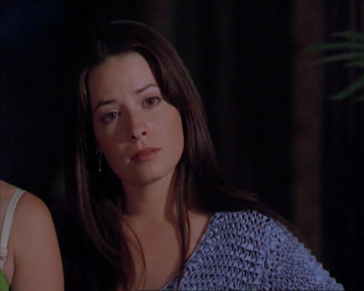 Charmed-Online_dot_net-2x01WitchTrial0117.jpg