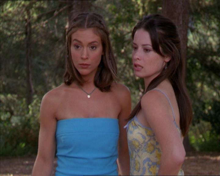 Charmed-Online_dot_net-2x01WitchTrial0557.jpg Charmed-Online_dot_net-2x01WitchTrial0557.jpg