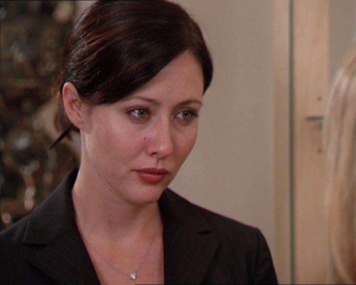 Charmed-Online_dot_net-2x01WitchTrial0656.jpg