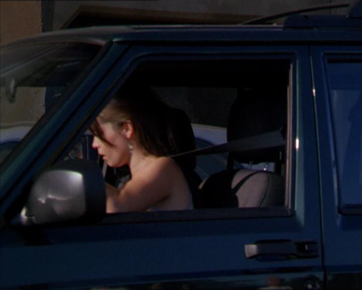 Charmed-Online_dot_net-2x01WitchTrial0674.jpg Charmed-Online_dot_net-2x01WitchTrial0674.jpg