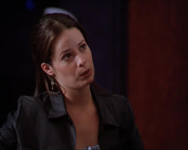 Charmed-Online_dot_net-2x01WitchTrial0740.jpg
