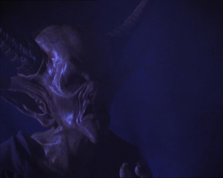 Charmed-Online_dot_net-2x01WitchTrial0789.jpg Charmed-Online_dot_net-2x01WitchTrial0789.jpg