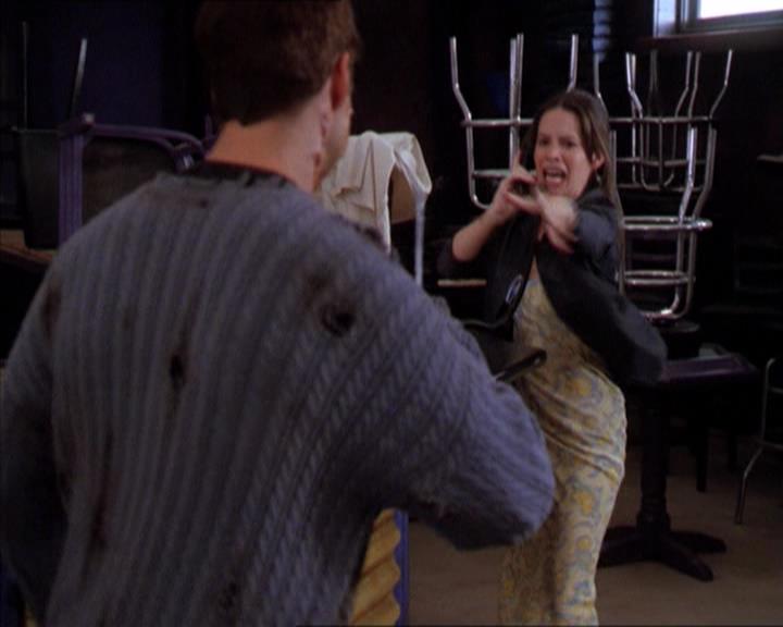 Charmed-Online_dot_net-2x01WitchTrial0841.jpg