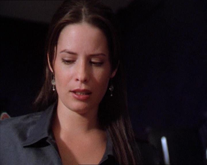 Charmed-Online_dot_net-2x01WitchTrial0911.jpg Charmed-Online_dot_net-2x01WitchTrial0911.jpg