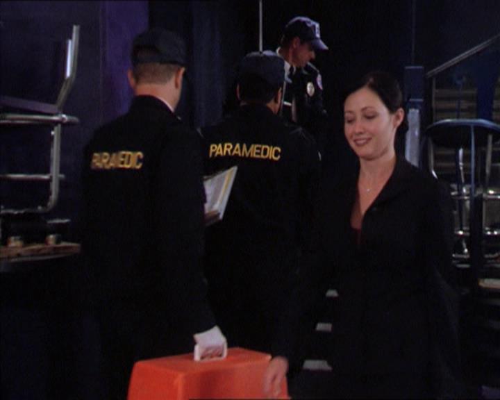 Charmed-Online_dot_net-2x01WitchTrial0920.jpg Charmed-Online_dot_net-2x01WitchTrial0920.jpg