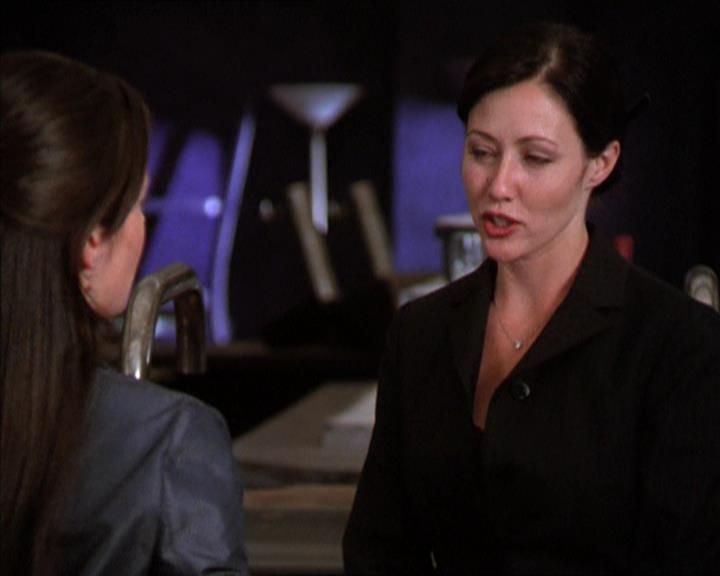 Charmed-Online_dot_net-2x01WitchTrial0941.jpg Charmed-Online_dot_net-2x01WitchTrial0941.jpg