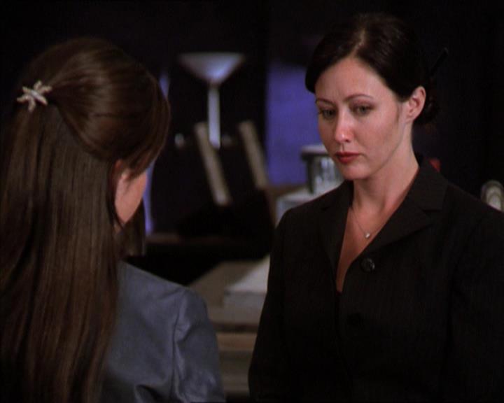 Charmed-Online_dot_net-2x01WitchTrial0945.jpg