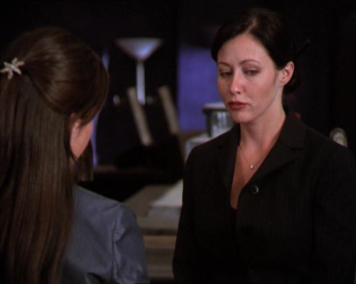Charmed-Online_dot_net-2x01WitchTrial0946.jpg Charmed-Online_dot_net-2x01WitchTrial0946.jpg