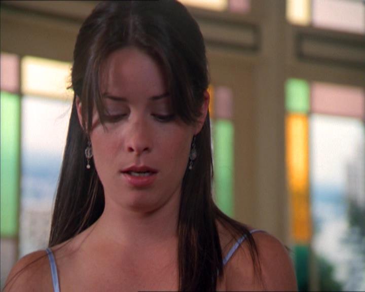 Charmed-Online_dot_net-2x01WitchTrial1167.jpg Charmed-Online_dot_net-2x01WitchTrial1167.jpg