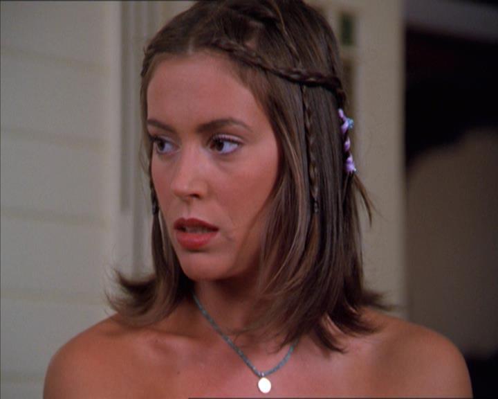 Charmed-Online_dot_net-2x01WitchTrial1181.jpg Charmed-Online_dot_net-2x01WitchTrial1181.jpg