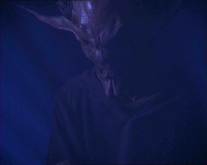 Charmed-Online_dot_net-2x01WitchTrial1187.jpg Charmed-Online_dot_net-2x01WitchTrial1187.jpg