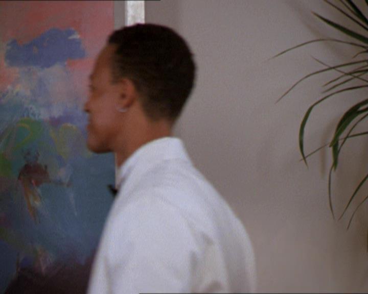 Charmed-Online_dot_net-2x01WitchTrial1332.jpg Charmed-Online_dot_net-2x01WitchTrial1332.jpg