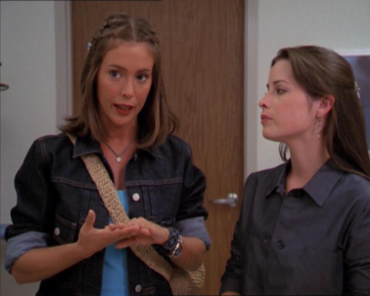 Charmed-Online_dot_net-2x01WitchTrial1439.jpg Charmed-Online_dot_net-2x01WitchTrial1439.jpg