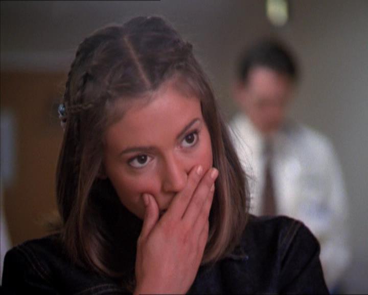 Charmed-Online_dot_net-2x01WitchTrial1546.jpg Charmed-Online_dot_net-2x01WitchTrial1546.jpg