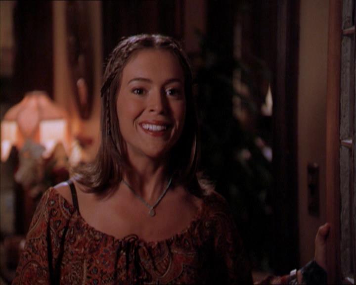 Charmed-Online_dot_net-2x01WitchTrial1580.jpg
