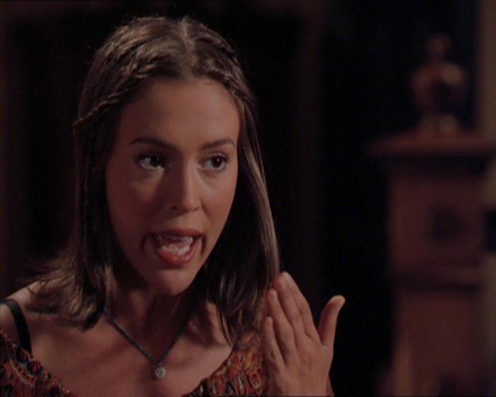 Charmed-Online_dot_net-2x01WitchTrial1943.jpg Charmed-Online_dot_net-2x01WitchTrial1943.jpg