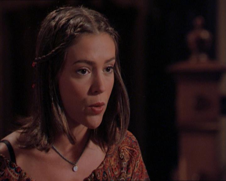 Charmed-Online_dot_net-2x01WitchTrial1947.jpg Charmed-Online_dot_net-2x01WitchTrial1947.jpg