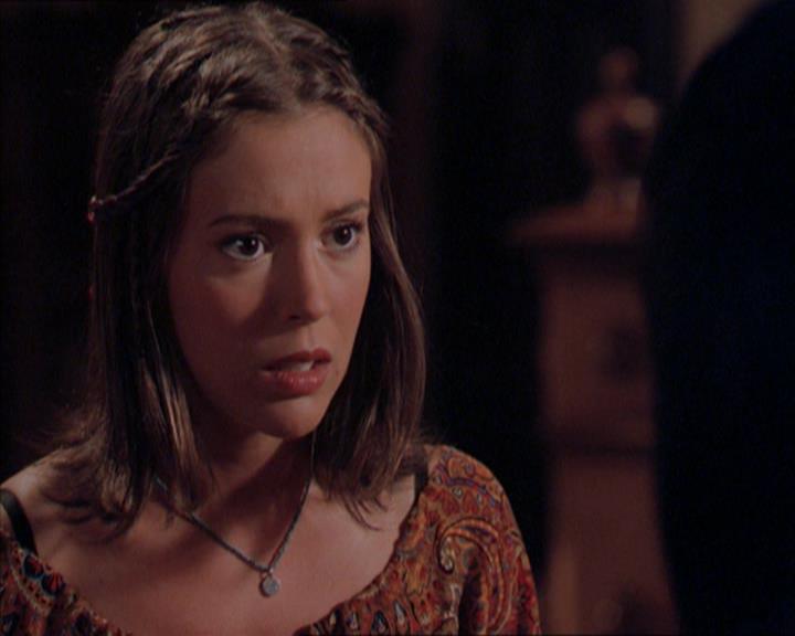 Charmed-Online_dot_net-2x01WitchTrial1952.jpg Charmed-Online_dot_net-2x01WitchTrial1952.jpg