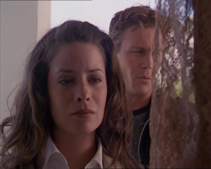 Charmed-Online_dot_net-2x02MoralityBites1706.jpg Charmed-Online_dot_net-2x02MoralityBites1706.jpg