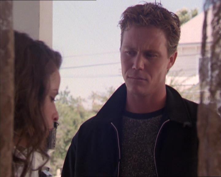 Charmed-Online_dot_net-2x02MoralityBites1726.jpg Charmed-Online_dot_net-2x02MoralityBites1726.jpg