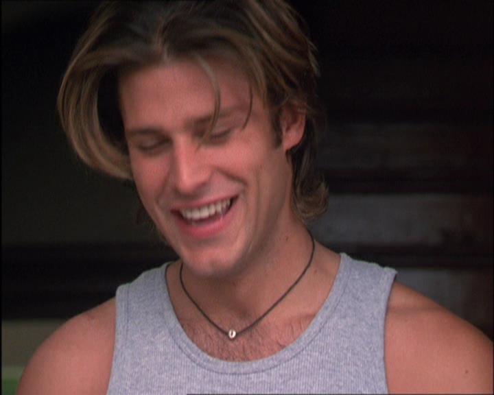 Charmed-Online_dot_net-2x03ThePaintedWorld0543.jpg Charmed-Online_dot_net-2x03ThePaintedWorld0543.jpg