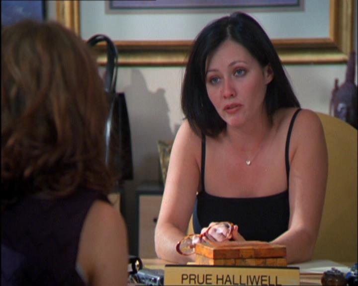 Charmed-Online_dot_net-2x03ThePaintedWorld0574.jpg Charmed-Online_dot_net-2x03ThePaintedWorld0574.jpg